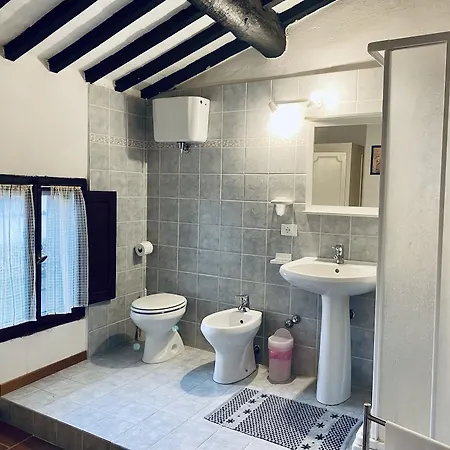 拉瑟尔瓦农庄酒店 *